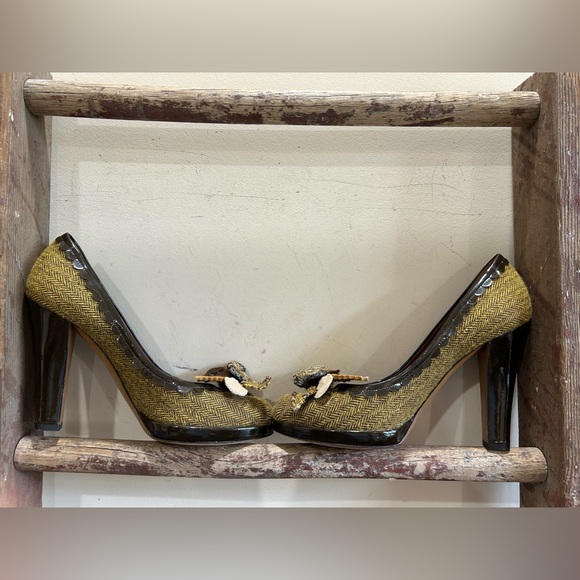 Moschino Cheap and Chic Tweed Pump Shoes - Picture 5 of 7